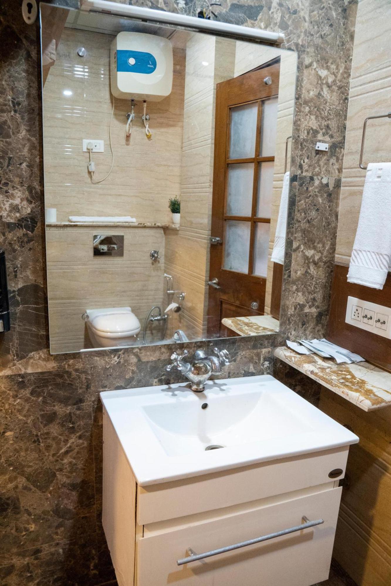 Hotel Sun Grand Agra  Zewnętrze zdjęcie
